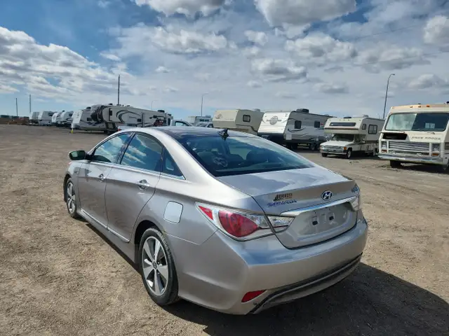 2012 Hyundai Sonata Hybrid - Photo 3