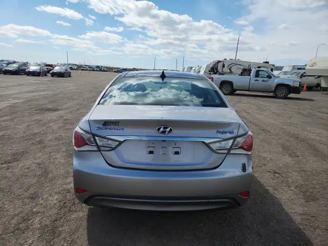 2012 Hyundai Sonata Hybrid - Photo 6