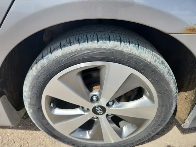 2012 Hyundai Sonata Hybrid - Photo 10