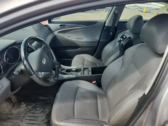 2012 Hyundai Sonata Hybrid - Photo 13