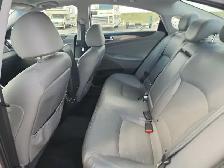 2012 Hyundai Sonata Hybrid - Photo 15