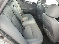 2012 Hyundai Sonata Hybrid - Photo 18