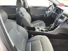 2012 Hyundai Sonata Hybrid - Photo 19