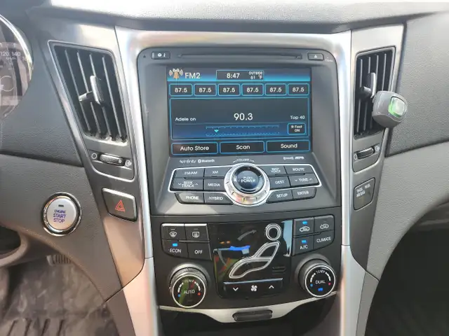 2012 Hyundai Sonata Hybrid - Photo 21