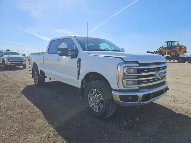 2023 Ford F-250 Super Duty - Photo 2