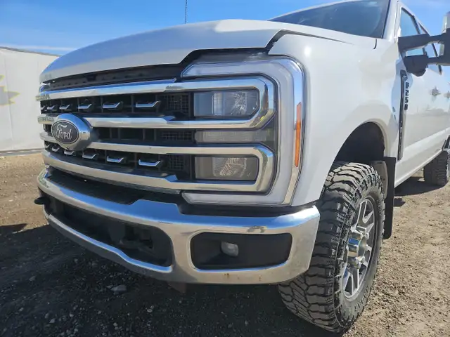 2023 Ford F-250 Super Duty - Photo 14