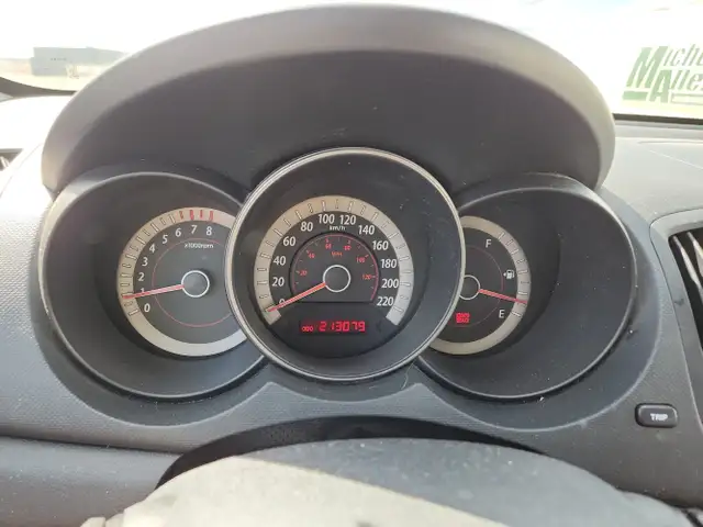 2010 Kia Forte - Photo 14