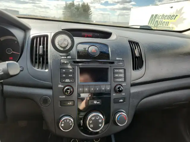 2010 Kia Forte - Photo 17
