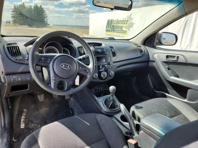 2010 Kia Forte - Photo 20