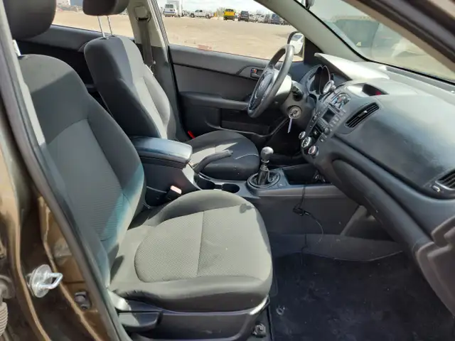 2010 Kia Forte - Photo 24