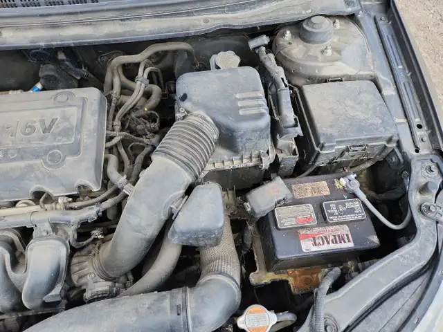 2010 Kia Forte - Photo 27