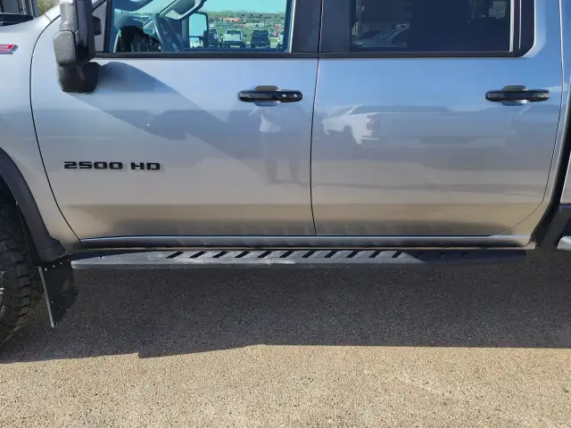 2025 Chevrolet Silverado 2500HD - Photo 4