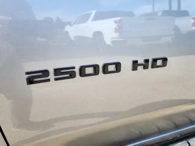 2025 Chevrolet Silverado 2500HD - Photo 6