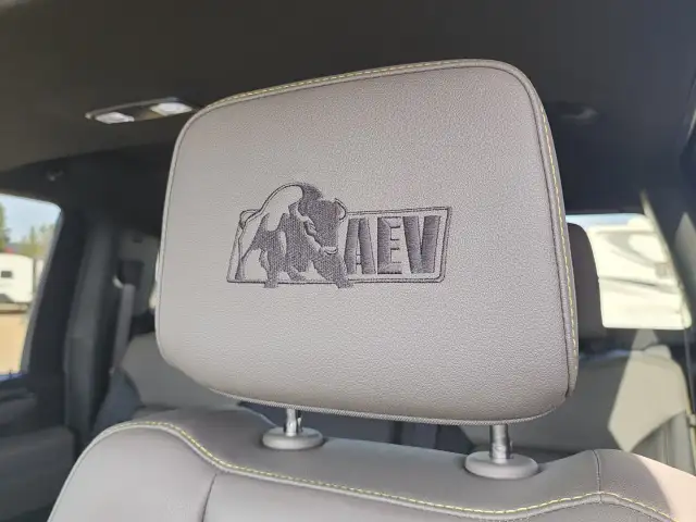 2025 Chevrolet Silverado 2500HD - Photo 15