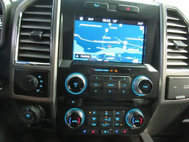 FORD F150 2016 PLATINUM SUPERCREW V-6 3.5 ECOBOOST 4X4 GPS NAVIG - Photo 17
