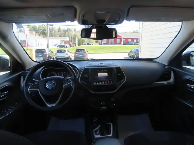 2016 Jeep Cherokee NORTH - Photo 9