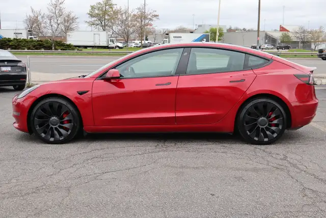 2022 Tesla Model 3 - Photo 4