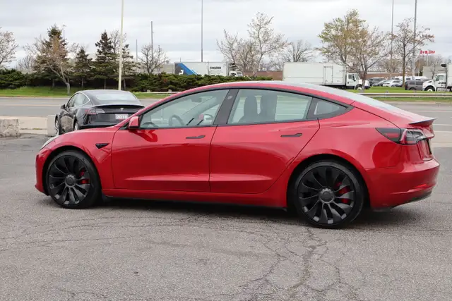 2022 Tesla Model 3 - Photo 5