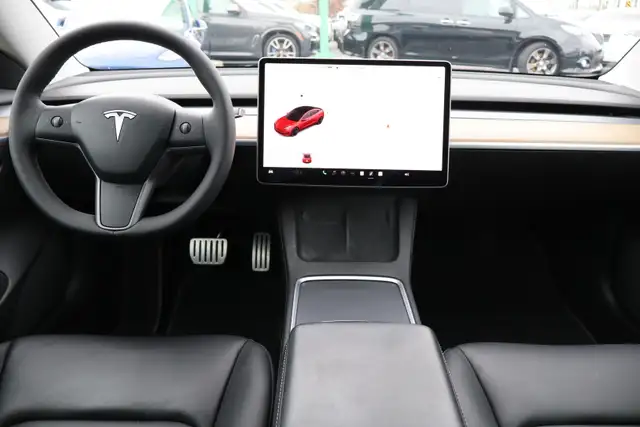 2022 Tesla Model 3 - Photo 11