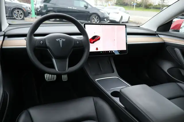 2022 Tesla Model 3 - Photo 13