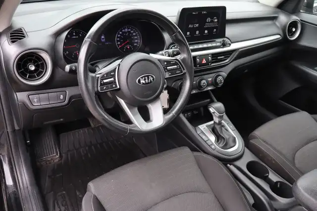 2020 Kia Forte - Photo 12