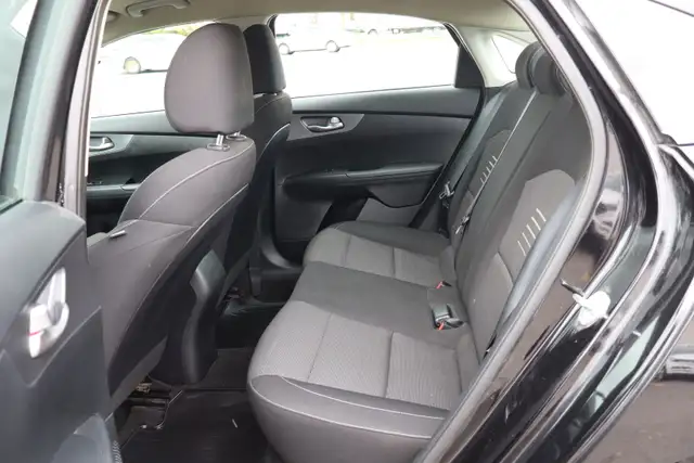 2020 Kia Forte - Photo 20