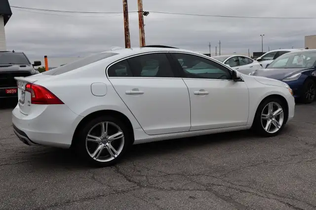 2016 Volvo S60 - Photo 7