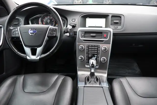 2016 Volvo S60 - Photo 10