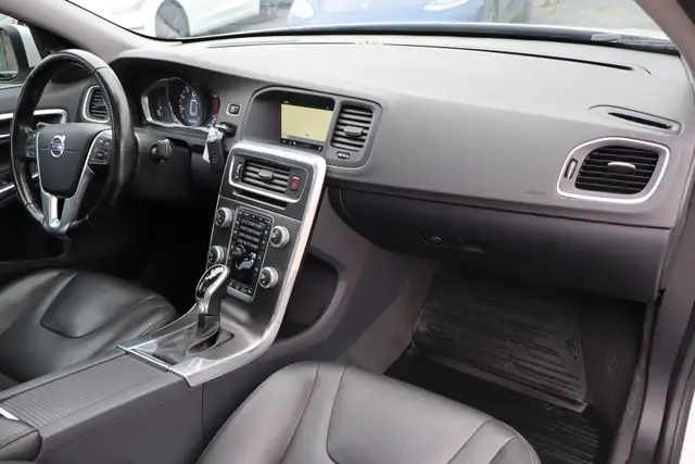2016 Volvo S60 - Photo 11