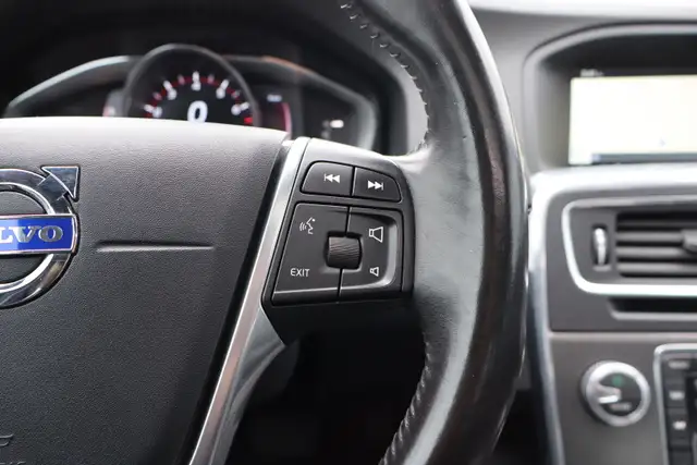 2016 Volvo S60 - Photo 14