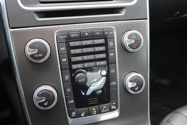 2016 Volvo S60 - Photo 17