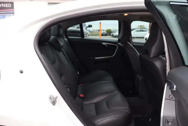2016 Volvo S60 - Photo 20