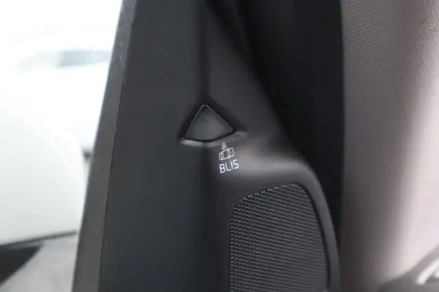 2016 Volvo S60 - Photo 25