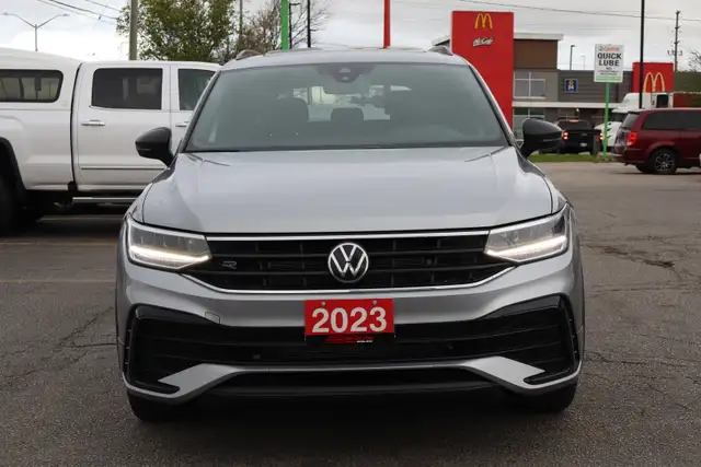 2023 Volkswagen Tiguan - Photo 2