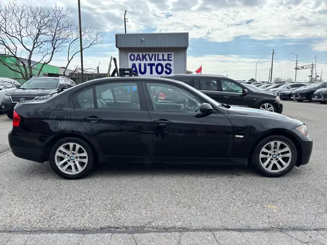 2007 BMW 3-Series 4dr Sdn 328i RWD - Photo 7