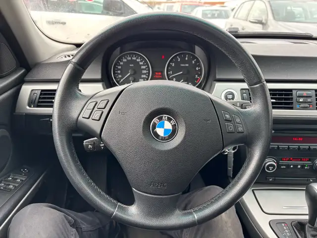 2007 BMW 3-Series 4dr Sdn 328i RWD - Photo 11