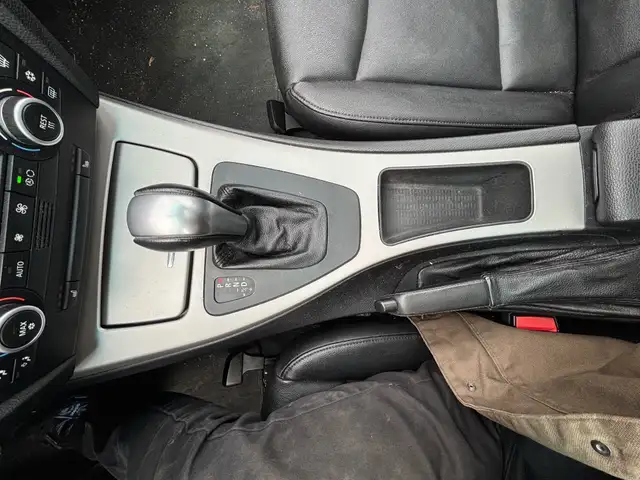 2007 BMW 3-Series 4dr Sdn 328i RWD - Photo 17