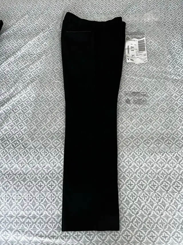Tuxedo Suit - Photo 3