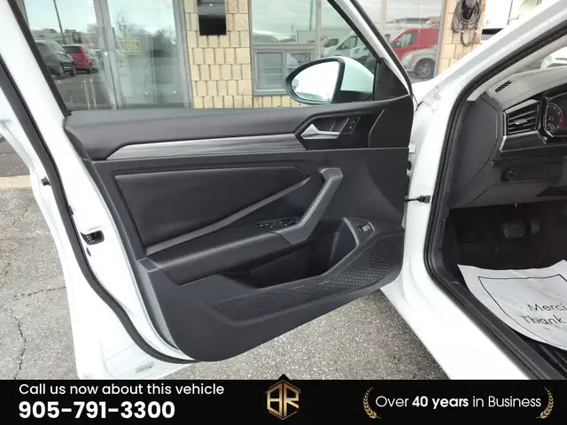 2019 Volkswagen Jetta SEL | HIGHLINE | No Accidents Reported - Photo 17