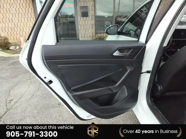 2019 Volkswagen Jetta SEL | HIGHLINE | No Accidents Reported - Photo 20