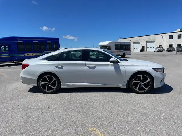 2019 Honda Accord - Photo 4