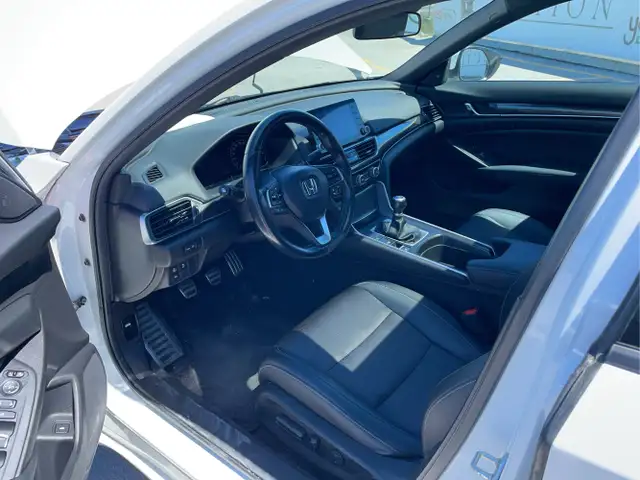 2019 Honda Accord - Photo 10