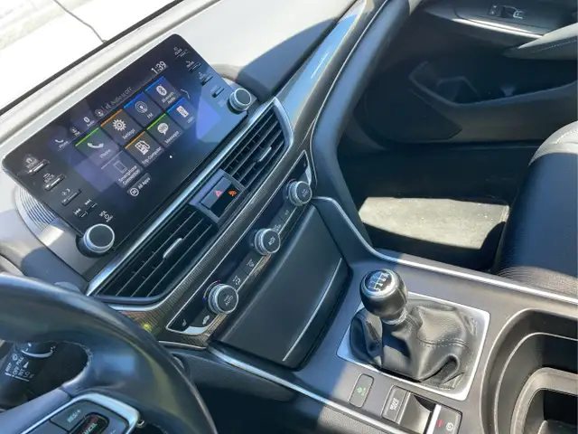 2019 Honda Accord - Photo 12