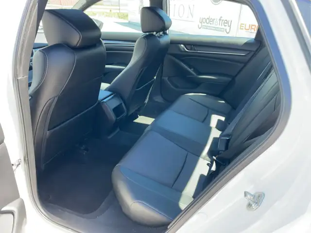 2019 Honda Accord - Photo 14