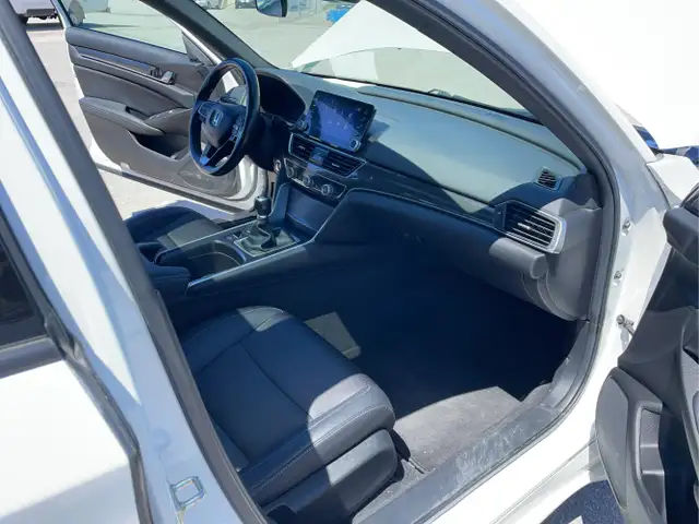 2019 Honda Accord - Photo 18