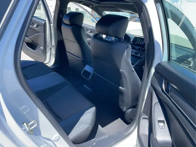 2019 Honda Accord - Photo 20