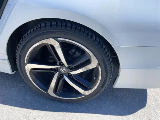 2019 Honda Accord - Photo 24