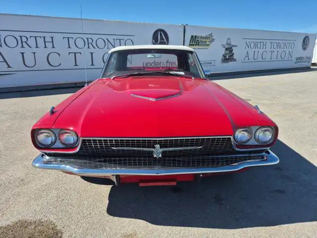1966 Ford Thunderbird - Photo 3