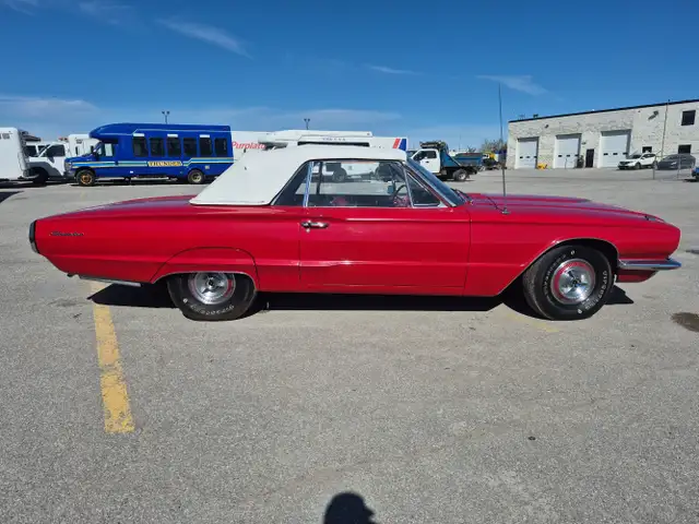 1966 Ford Thunderbird - Photo 5
