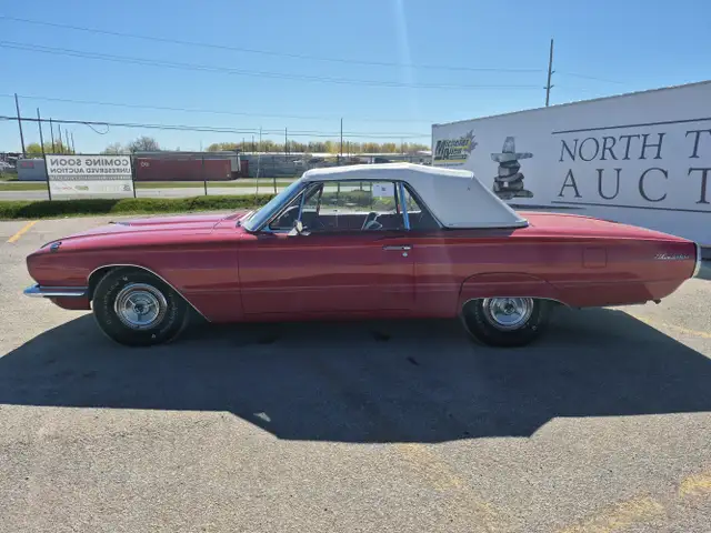 1966 Ford Thunderbird - Photo 9